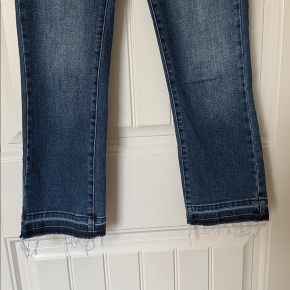 Judy Blue - Aurora High Rise Vintage Wash Kick Flare With Released Hem - 1/25 - Picture 7 of 11